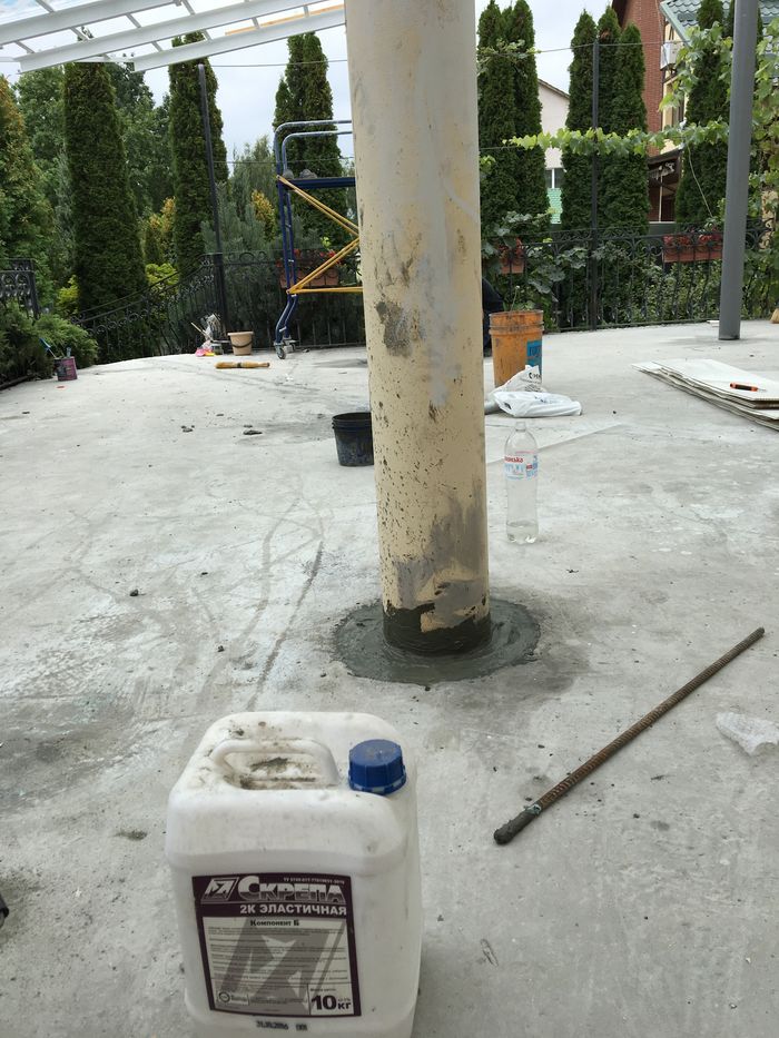Скрепа 2К еластична для герметизації примикання металічних колон до бетонної стяжки